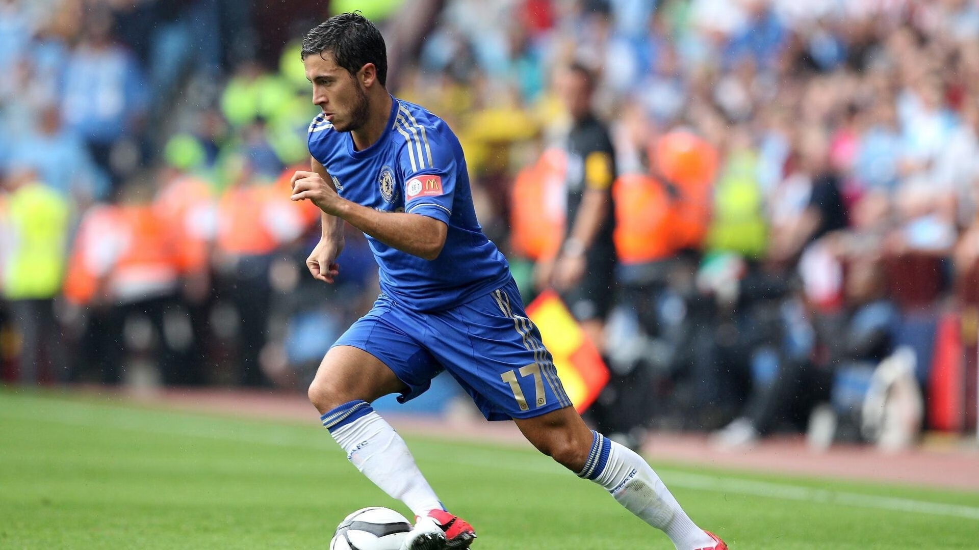 球员在赛季数据上稳步提升进入球探视野，球员进阶需要什么